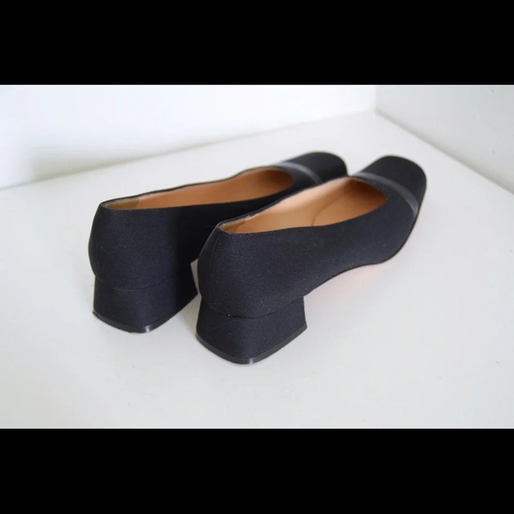 Salvatore Ferragamo low heels - Picture 3 of 6